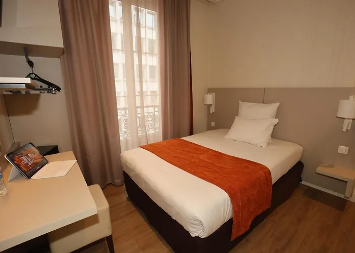Hôtel Des Trois Gares Paris